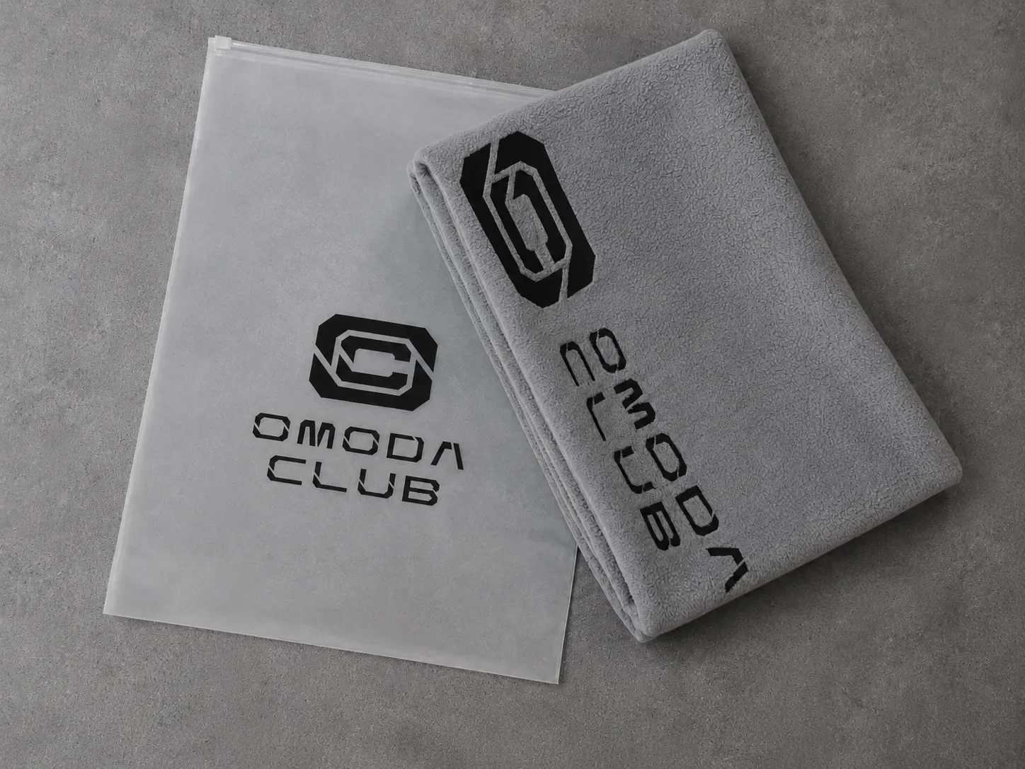 Флисовый плед OMODA CLUB с вышивкой