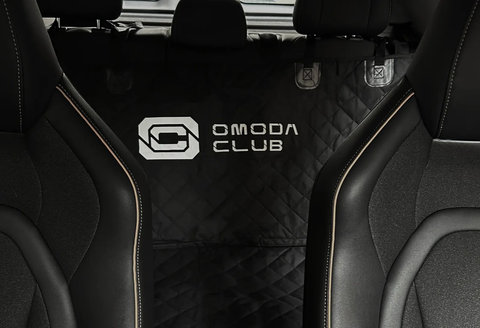 Автомобильный гамак OMODA CLUB на заднем ряду