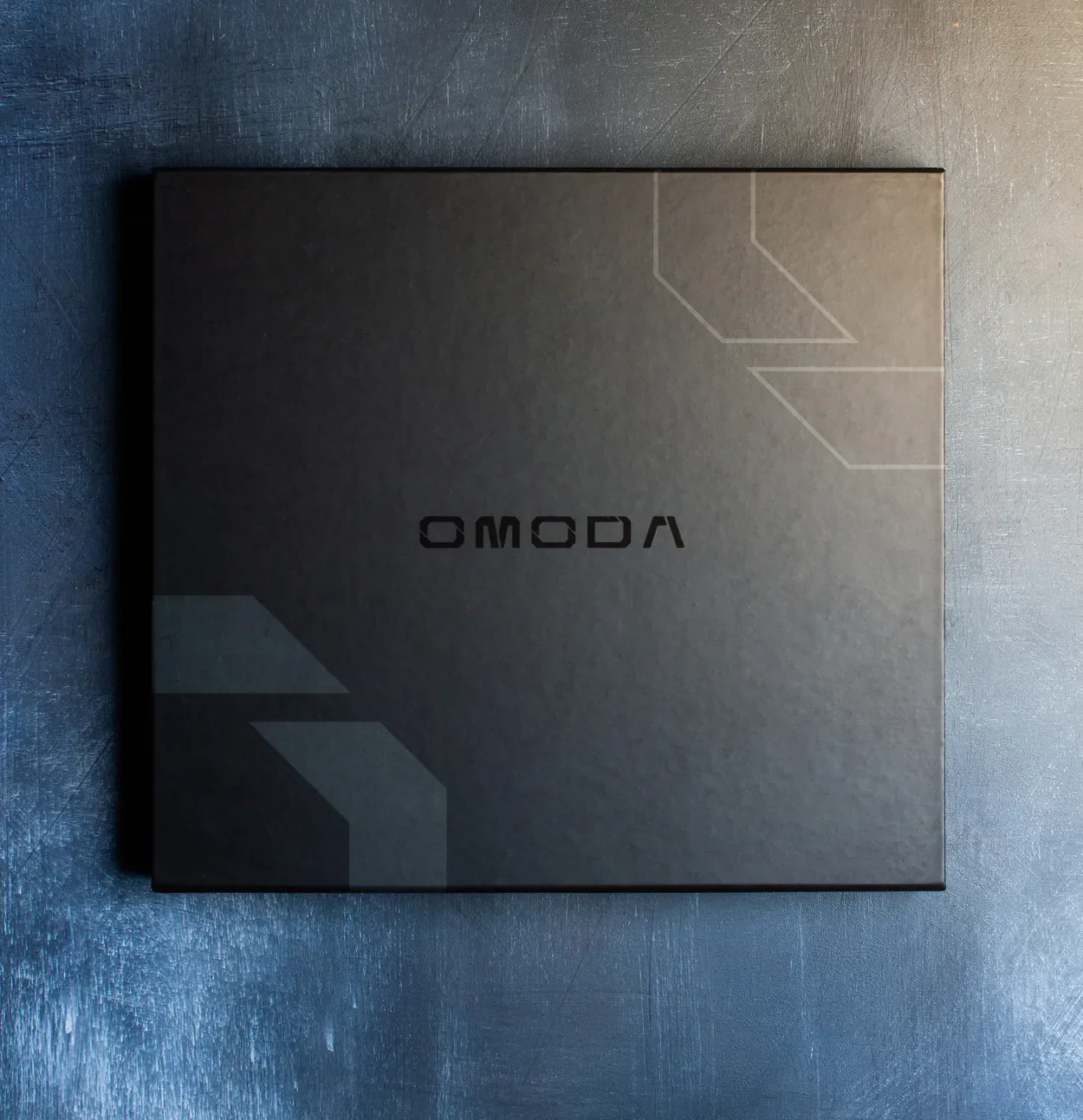 Закрытая чёрная коробка OMODA